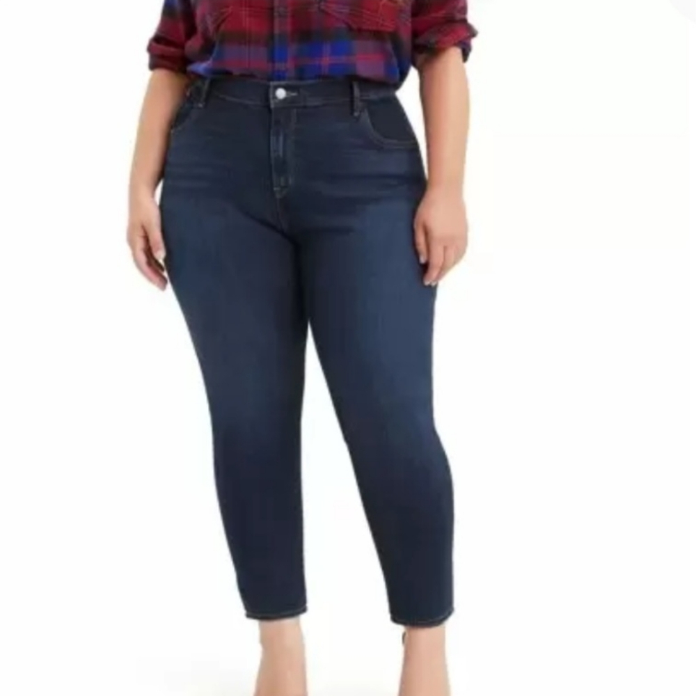 Levis women's plus size high rise 721